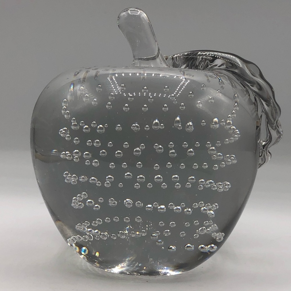 HEAVY 3+ lbs Art Glass Apple Signed ‘88 Controlled Bubbles Bullicante 4.5”